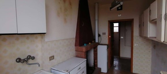 4-salle Appartement à Marsciano, Italy No. 278433 8