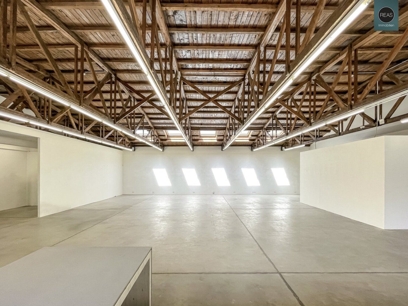 404m² Commercial property in Favoriten, Austria No. 197179