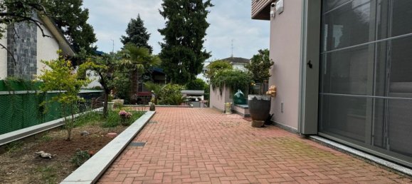 4 rooms Villa in Opera, Italy No. 63471 12