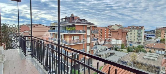 2 bedrooms Apartment in Turin, Italy No. 324667 21