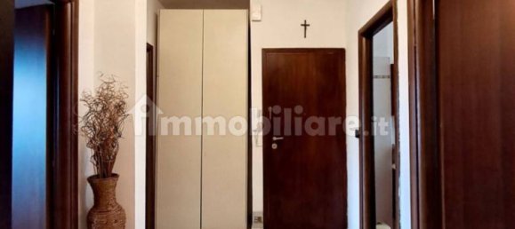 2 bedrooms Apartment in Turin, Italy No. 324667 3