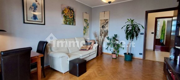 2 bedrooms Apartment in Turin, Italy No. 324667 17