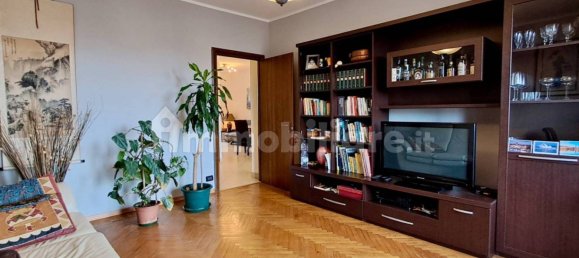 2 bedrooms Apartment in Turin, Italy No. 324667 18