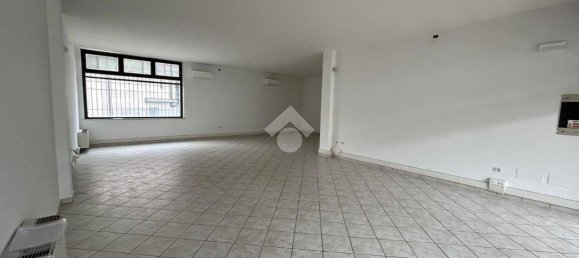 236m² Commercial property in Montichiari, Italy No. 142107 3