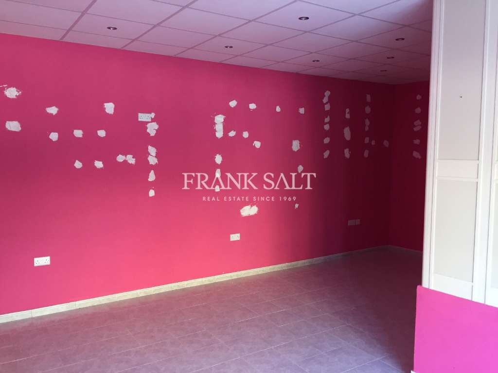  Shop in Mosta, Malta No. 13097