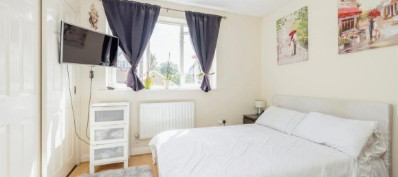 2 bedrooms House in Watford, United Kingdom No. 6054 4