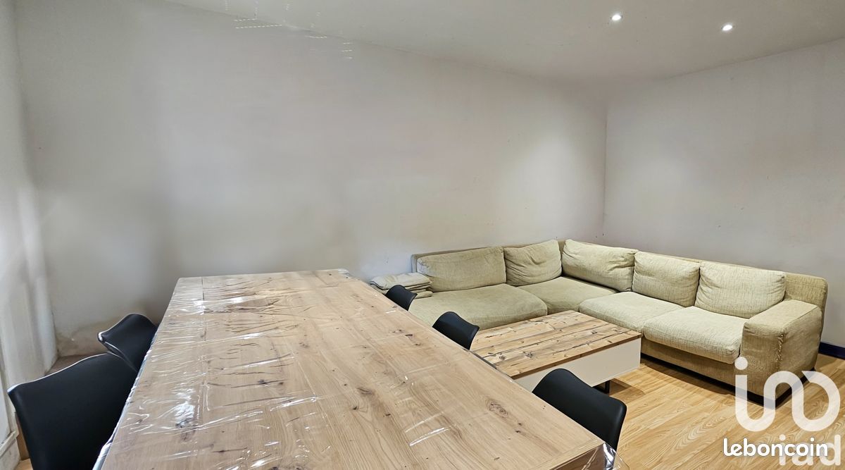 3 chambres Maison de ville à Osnes, France No. 232887