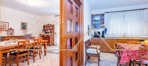 7-Zimmer Villa in Erba, Italy, Nr. 85502 37