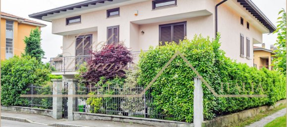7-Zimmer Villa in Erba, Italy, Nr. 85502 5