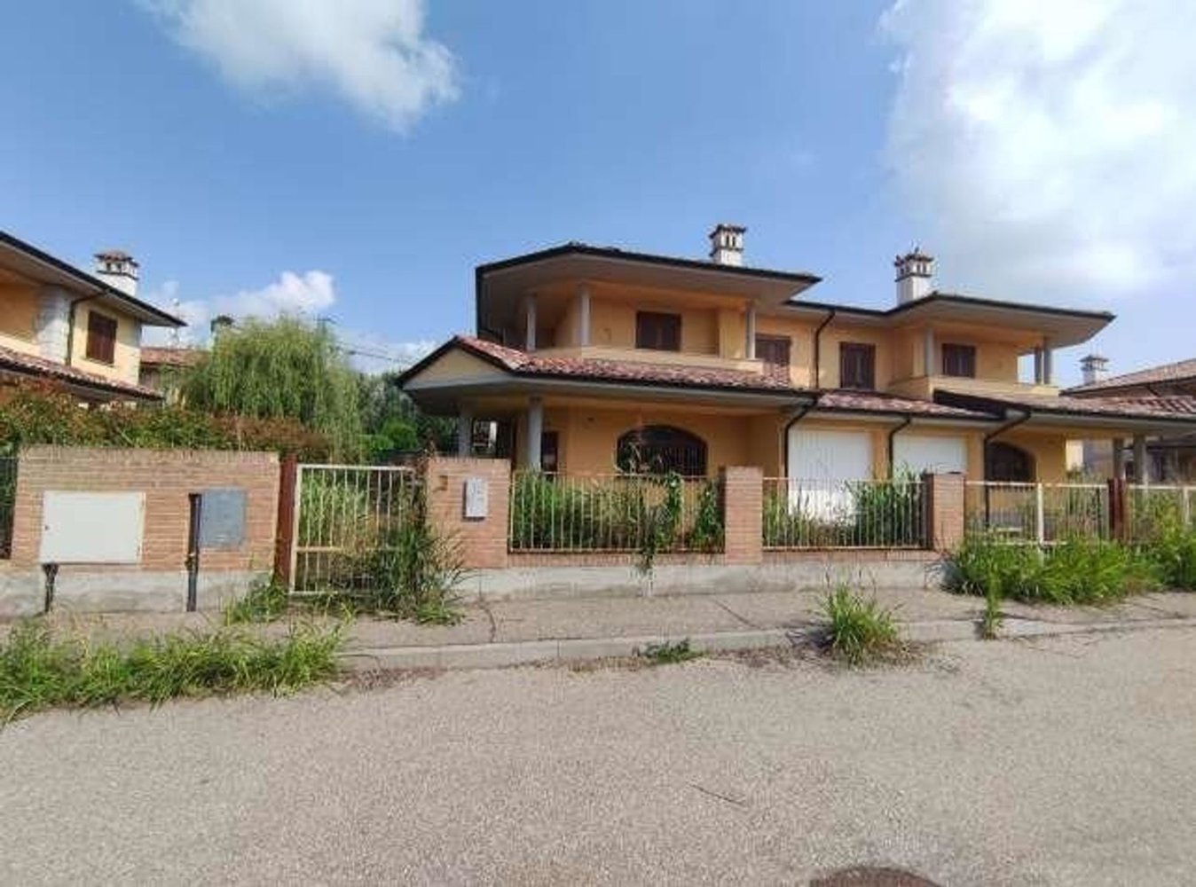 3 rooms House in Roncaro, Italy No. 3369