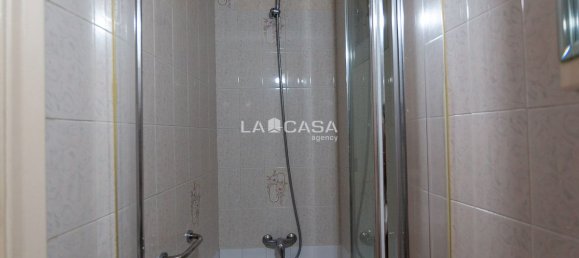 Apartamento de 3 dormitorios en Eixample, Spain No. 174380 3