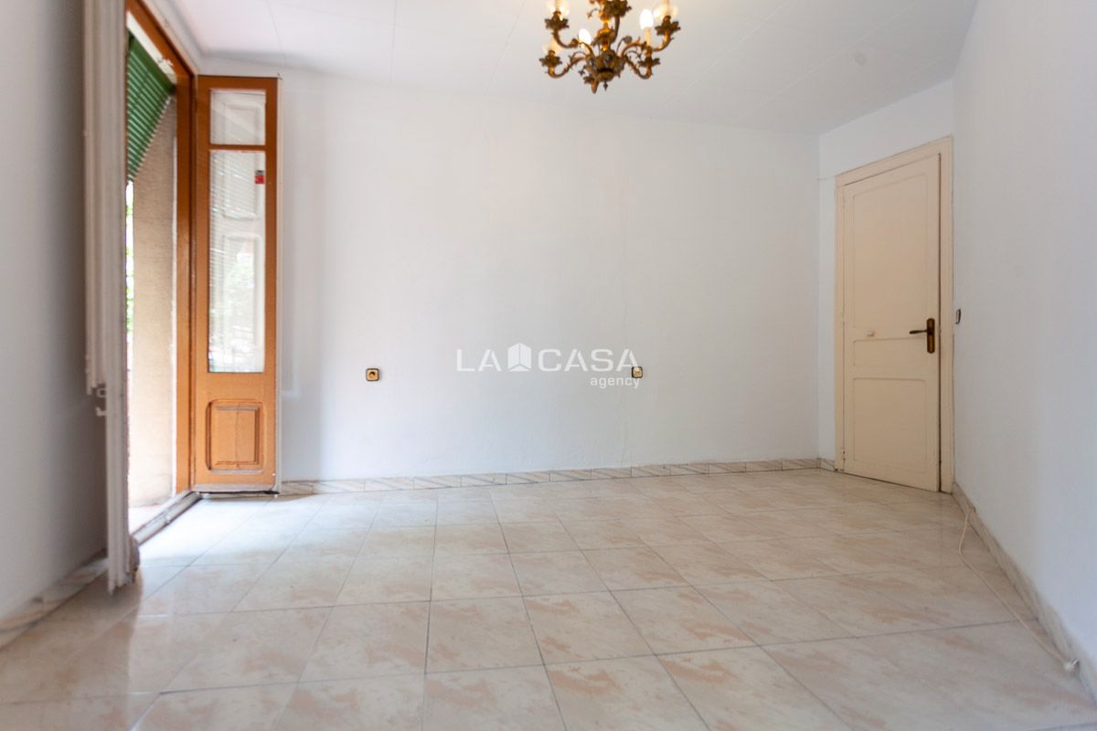 Apartamento de 3 dormitorios en Eixample, Spain No. 174380