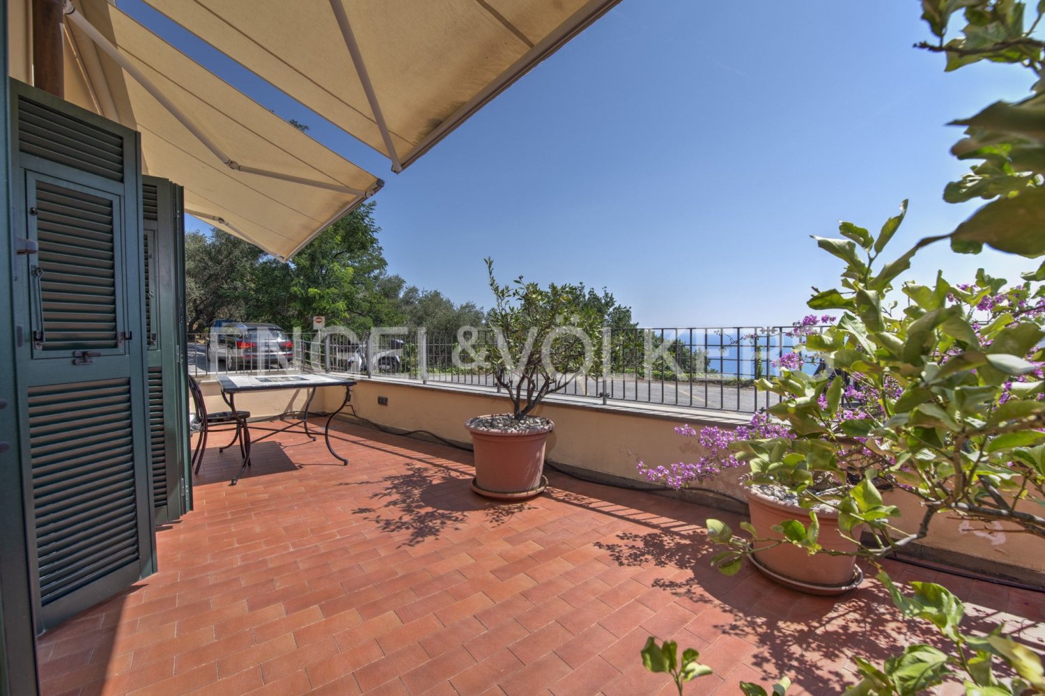 Квартира с 1 спальней в Кьявари, Италия № 109137