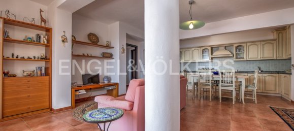 Квартира с 1 спальней в Кьявари, Италия № 109137 3