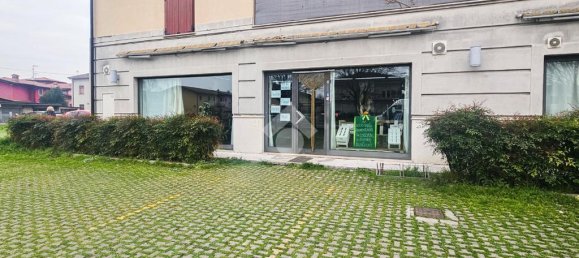 Коммерческая недвижимость с 4 комнатами в Геди, Италия № 169386 36