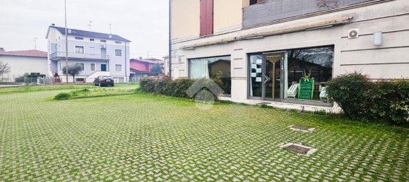 Коммерческая недвижимость с 4 комнатами в Геди, Италия № 169386 32