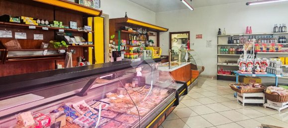 Коммерческая недвижимость с 4 комнатами в Геди, Италия № 169386 9