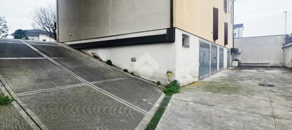 Коммерческая недвижимость с 4 комнатами в Геди, Италия № 169386 42