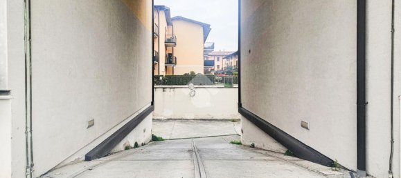 Коммерческая недвижимость с 4 комнатами в Геди, Италия № 169386 40