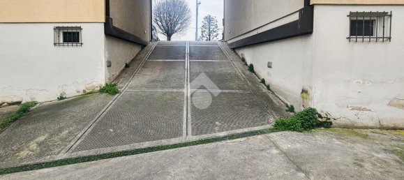 Коммерческая недвижимость с 4 комнатами в Геди, Италия № 169386 34