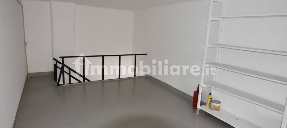 2غرفة عقار تجاري في Genoa, Italy رقم 329989 5