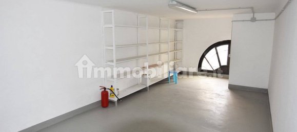 2غرفة عقار تجاري في Genoa, Italy رقم 329989 2