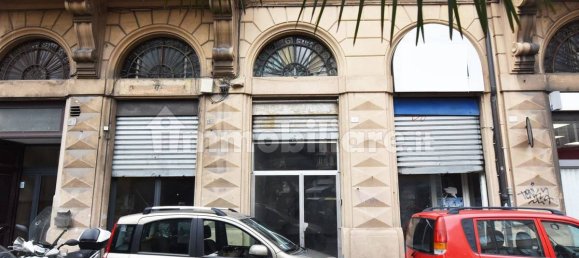 2غرفة عقار تجاري في Genoa, Italy رقم 329989 7