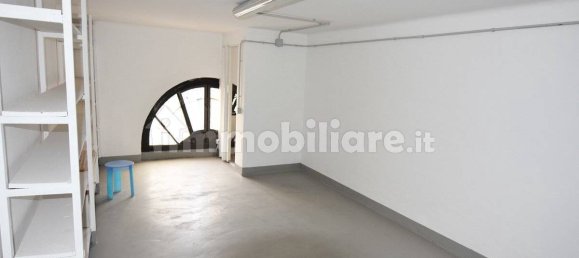 2غرفة عقار تجاري في Genoa, Italy رقم 329989 3