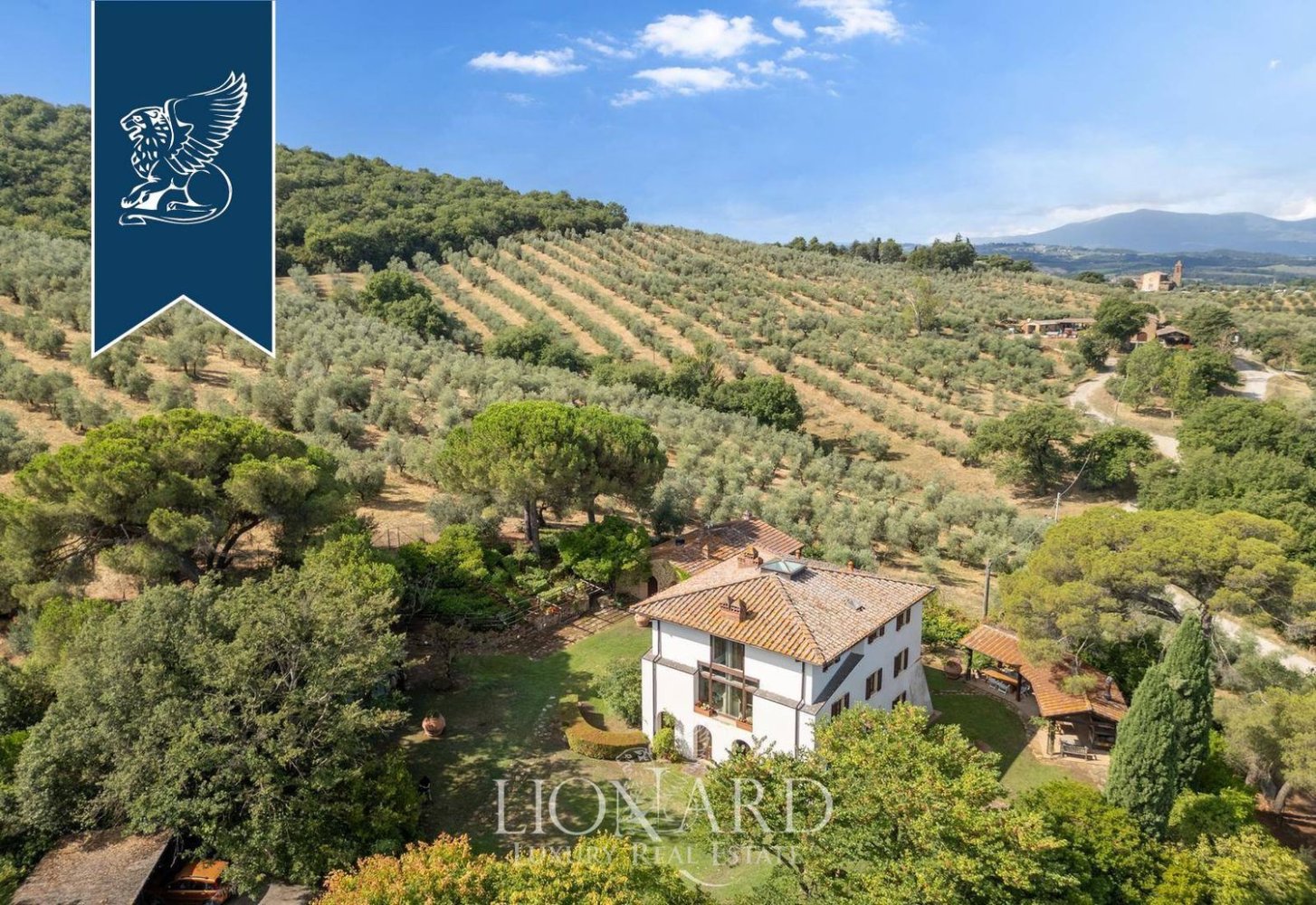 36 bedrooms Villa in Paciano, Italy No. 395821