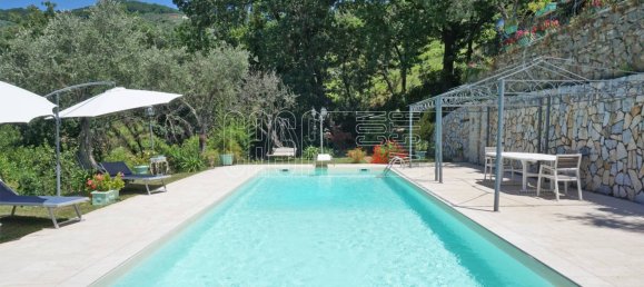 5 bedrooms Villa in Castelnuovo Magra, Italy No. 268258 5