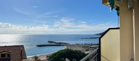 3-salle Appartement à Ospedaletti, Italy No. 118023 17