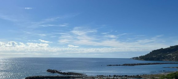 3-salle Appartement à Ospedaletti, Italy No. 118023 16