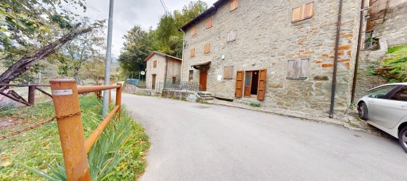 1 bedroom House in Sillano Giuncugnano, Italy No. 233122 2