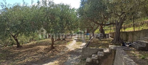 Дом с 2 комнатами в Мессина, Италия № 285985 2