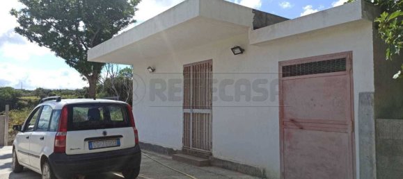 Дом с 2 комнатами в Мессина, Италия № 285985 10