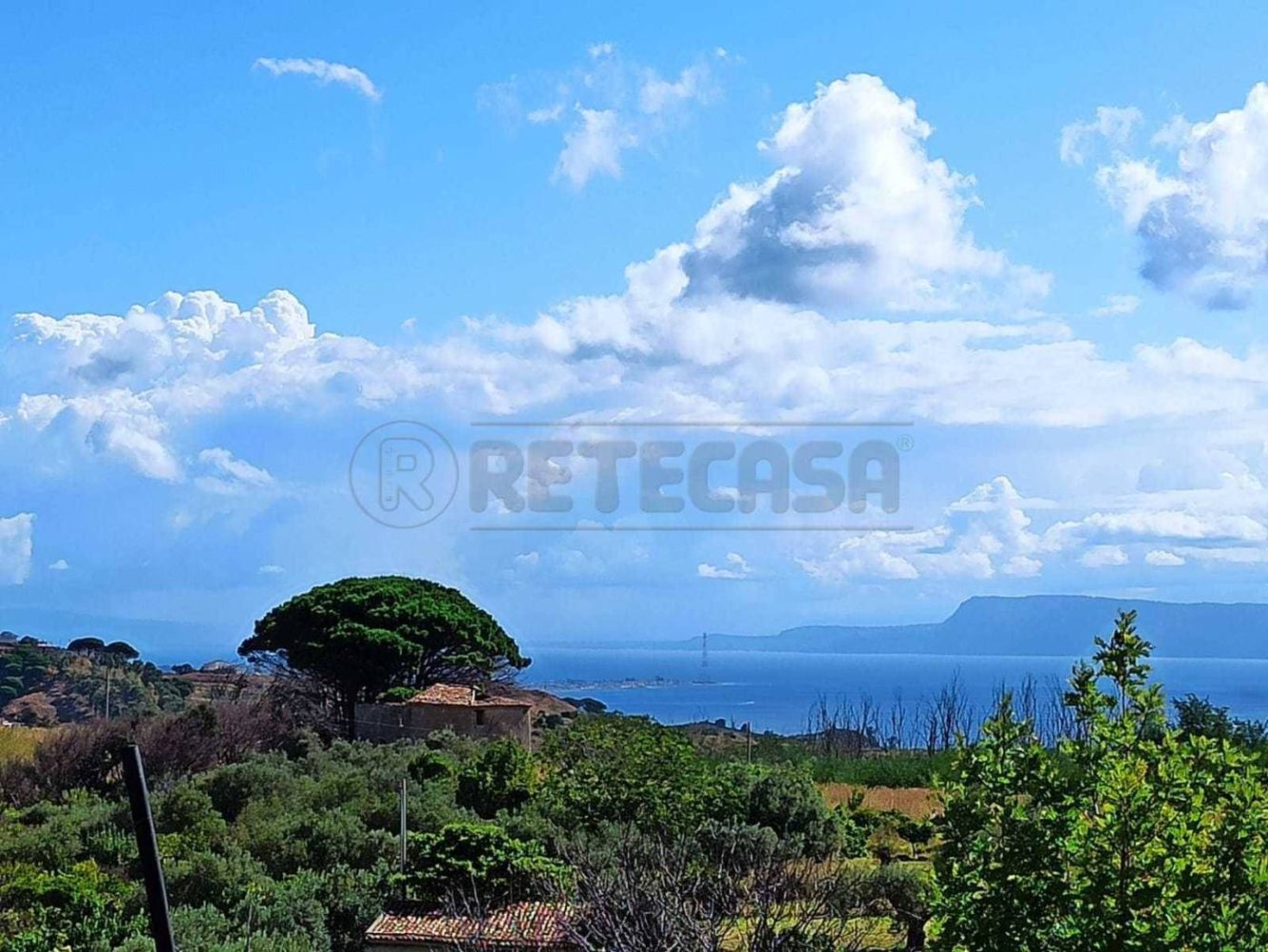 Дом с 2 комнатами в Мессина, Италия № 285985