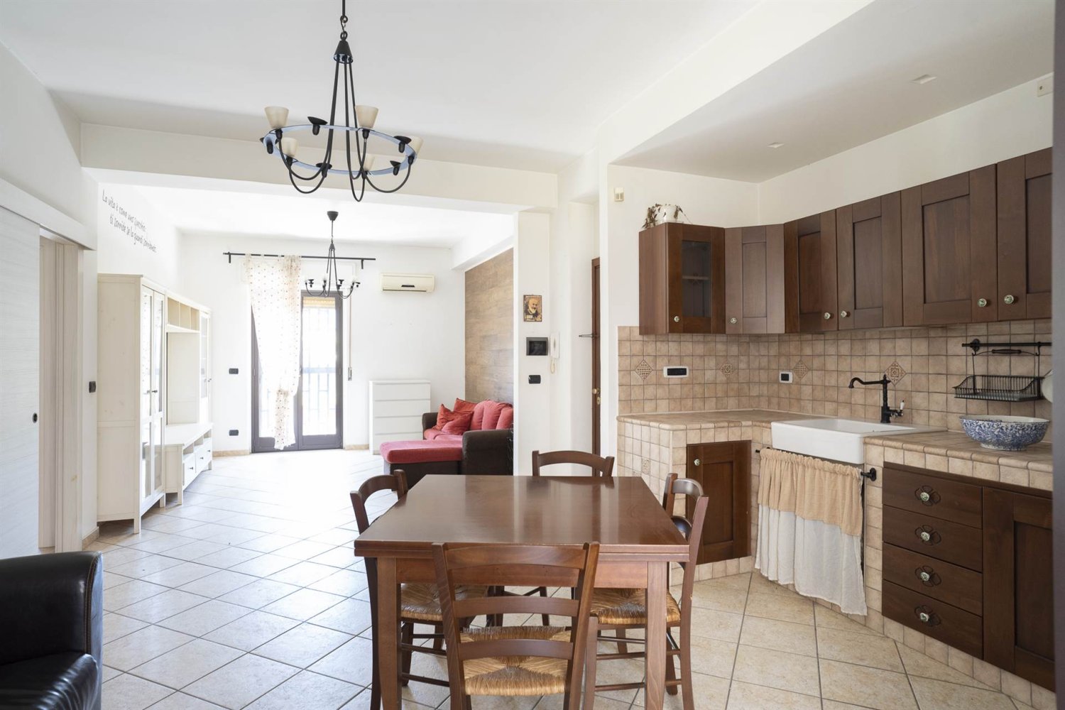 Apartamento T2 em Aci Sant'Antonio, Italy N.º 282804