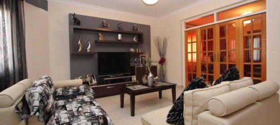 Casa de 5 dormitorios en Paralimni, Cyprus No. 23839 2