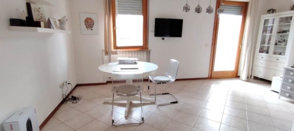 3 rooms Apartment in Siena, Italy No. 226205 5