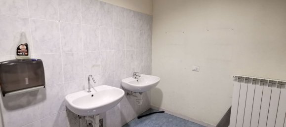 عقار تجاري في Turin, Italy 420متر مربع رقم 79011 34