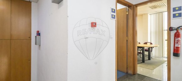 625m² Warehouse in Seixal, Portugal No. 91329 17