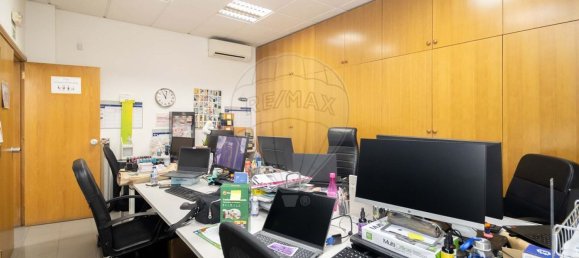 625m² Warehouse in Seixal, Portugal No. 91329 29