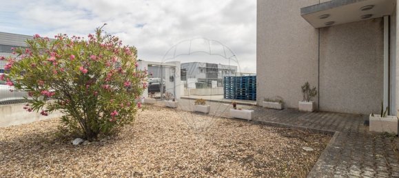 625m² Warehouse in Seixal, Portugal No. 91329 8