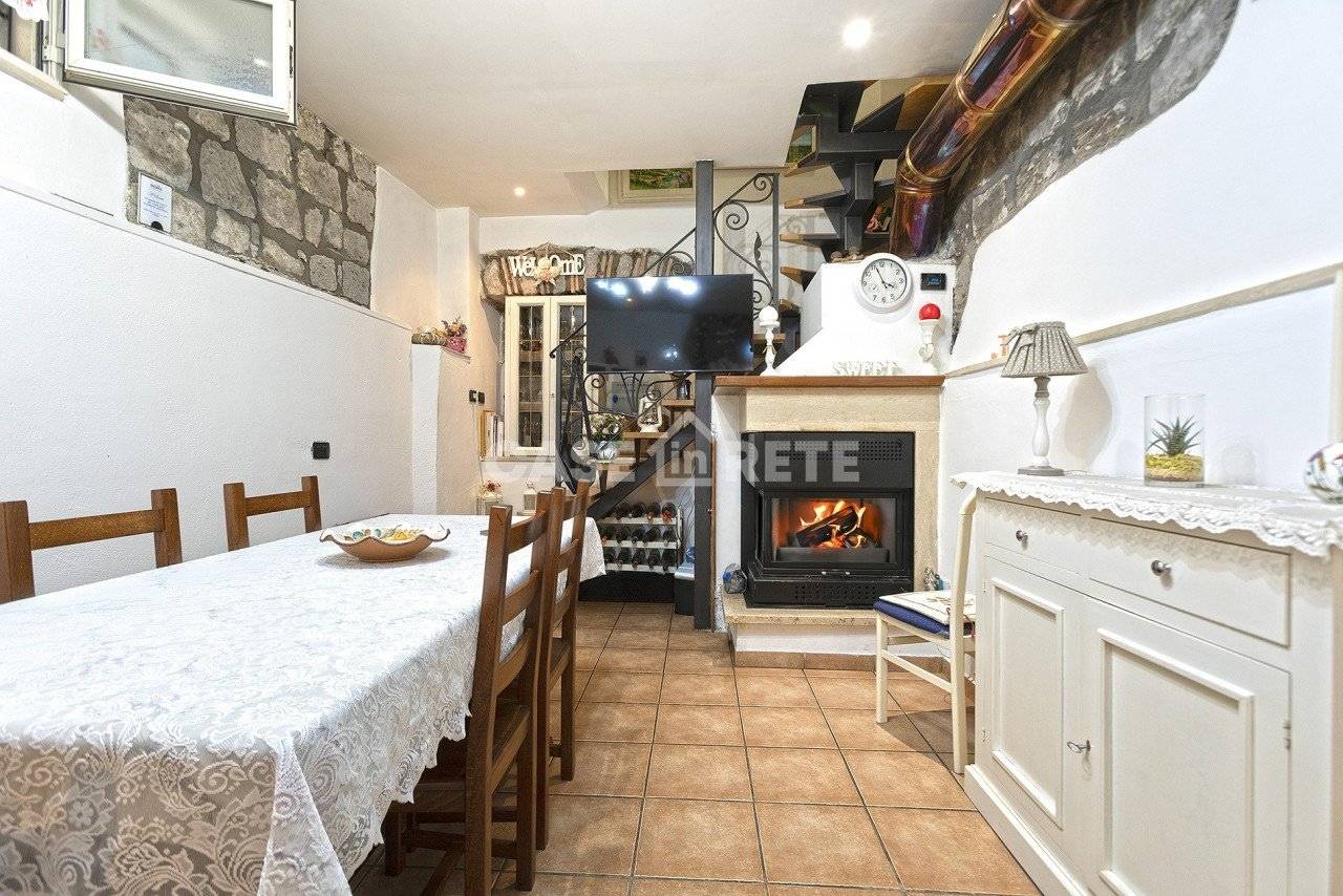 3 bedrooms Apartment in Viterbo, Italy No. 277082