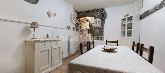 3 bedrooms Apartment in Viterbo, Italy No. 277082 5