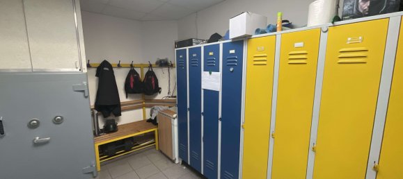 Gewerbliche Immobilie in Zollernalbkreis, Germany 829m², Nr. 39705 12