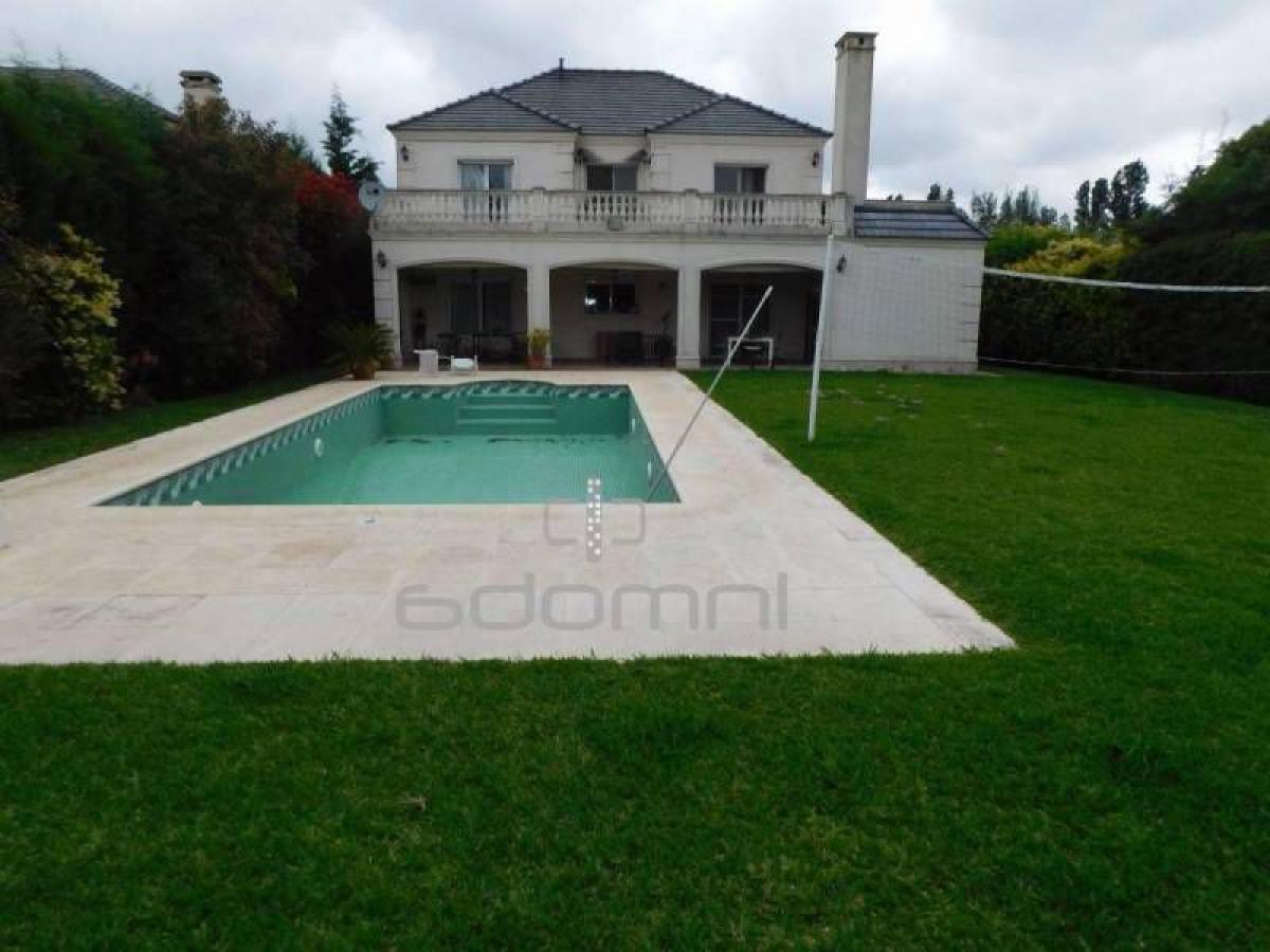 4 bedrooms House in Pilar, Argentina No. 79107