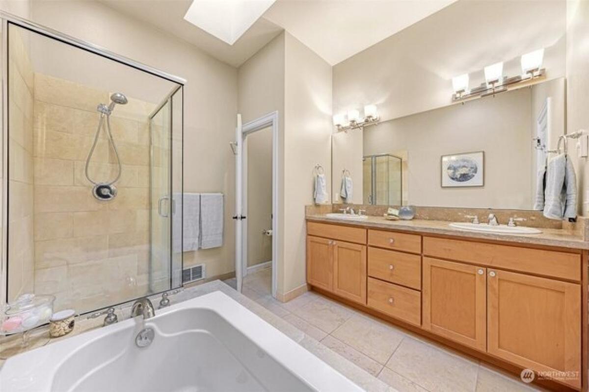 3 Schlafzimmer Haus in Seattle, USA, Nr. 210666