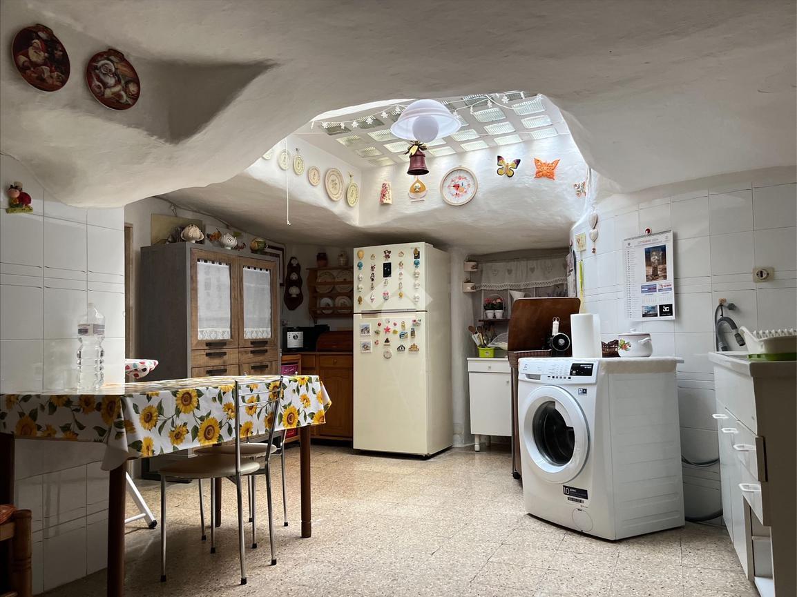 4-salle Maison à Grottaglie, Italy No. 172871