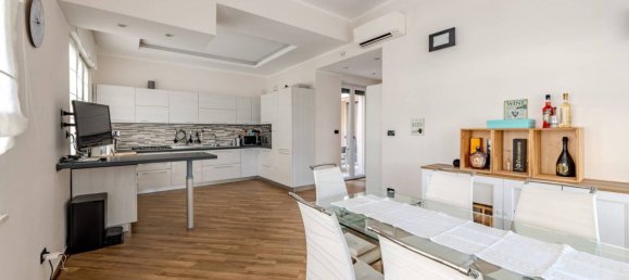 2 Schlafzimmer Wohnung in Genoa, Italy, Nr. 313389 16